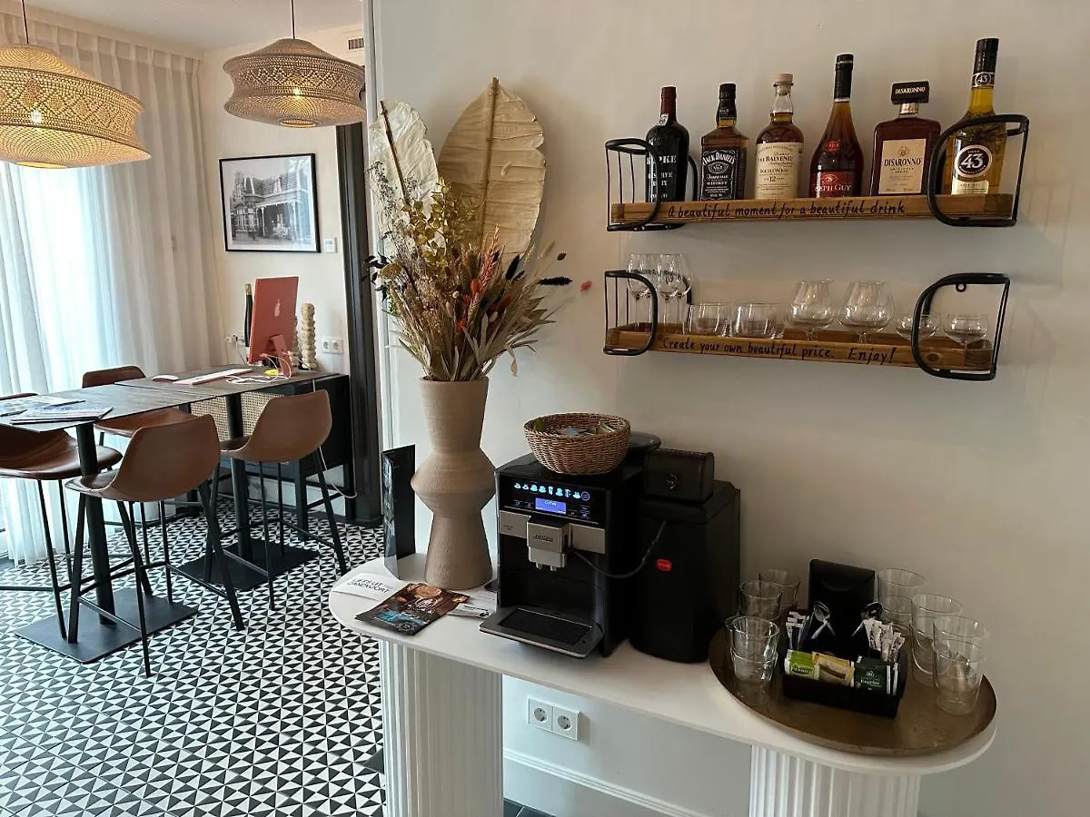 Boutique Hotel Margretha Zandvoort 4*,
